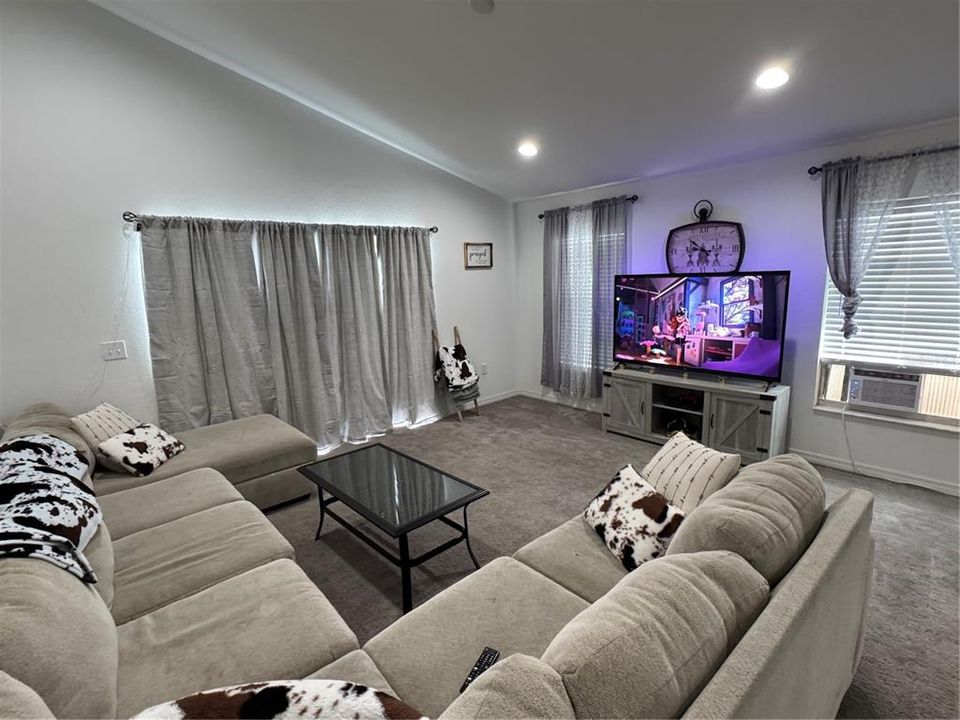 Active With Contract: $299,900 (4 beds, 2 baths, 1883 Square Feet)