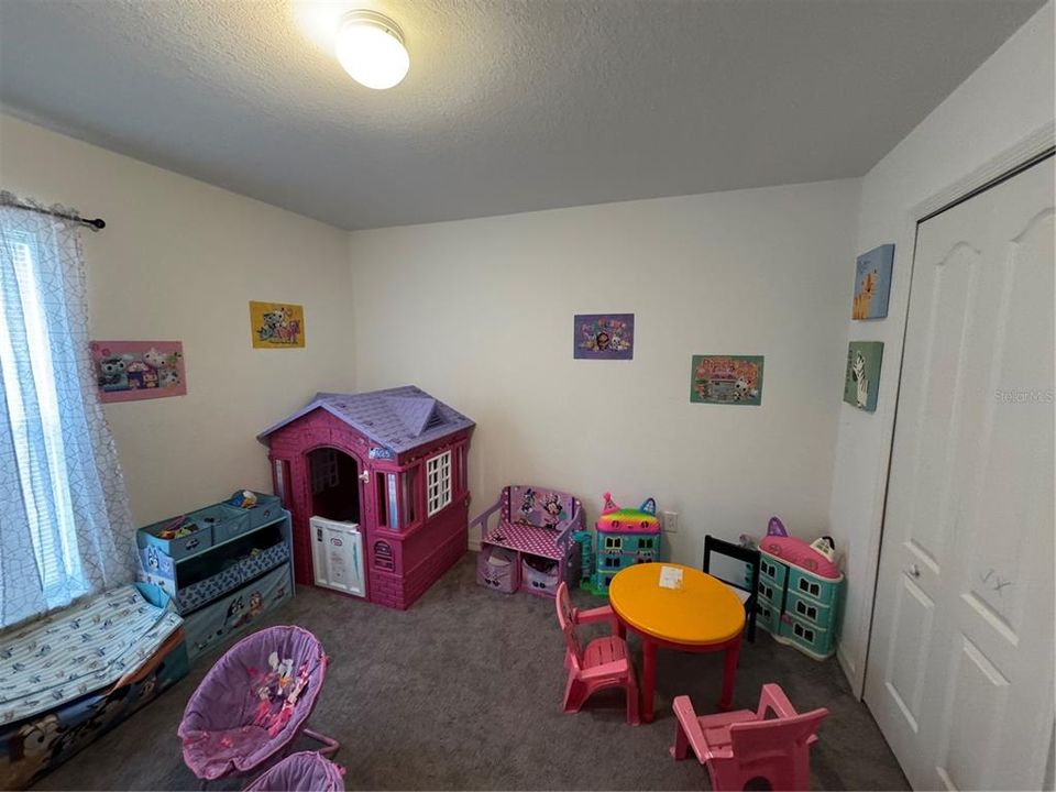 Active With Contract: $299,900 (4 beds, 2 baths, 1883 Square Feet)