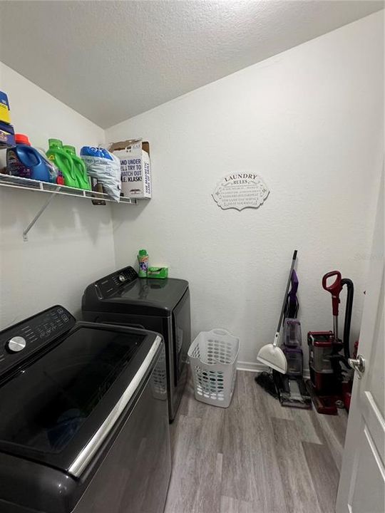 Active With Contract: $299,900 (4 beds, 2 baths, 1883 Square Feet)