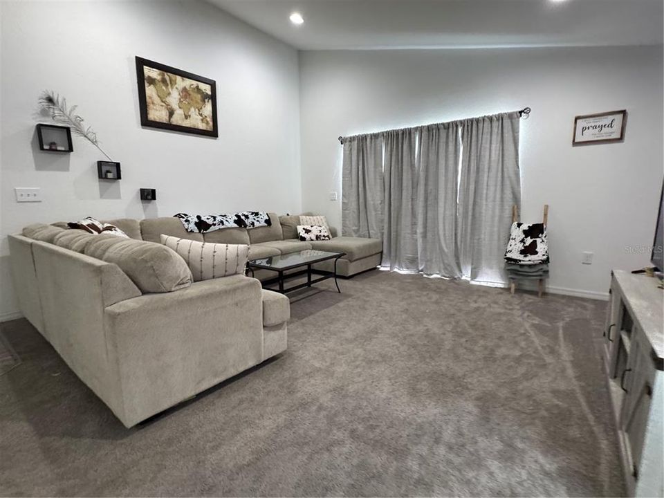 Active With Contract: $299,900 (4 beds, 2 baths, 1883 Square Feet)