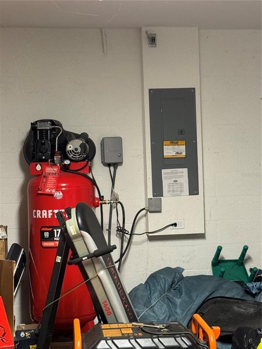 Active With Contract: $299,900 (4 beds, 2 baths, 1883 Square Feet)