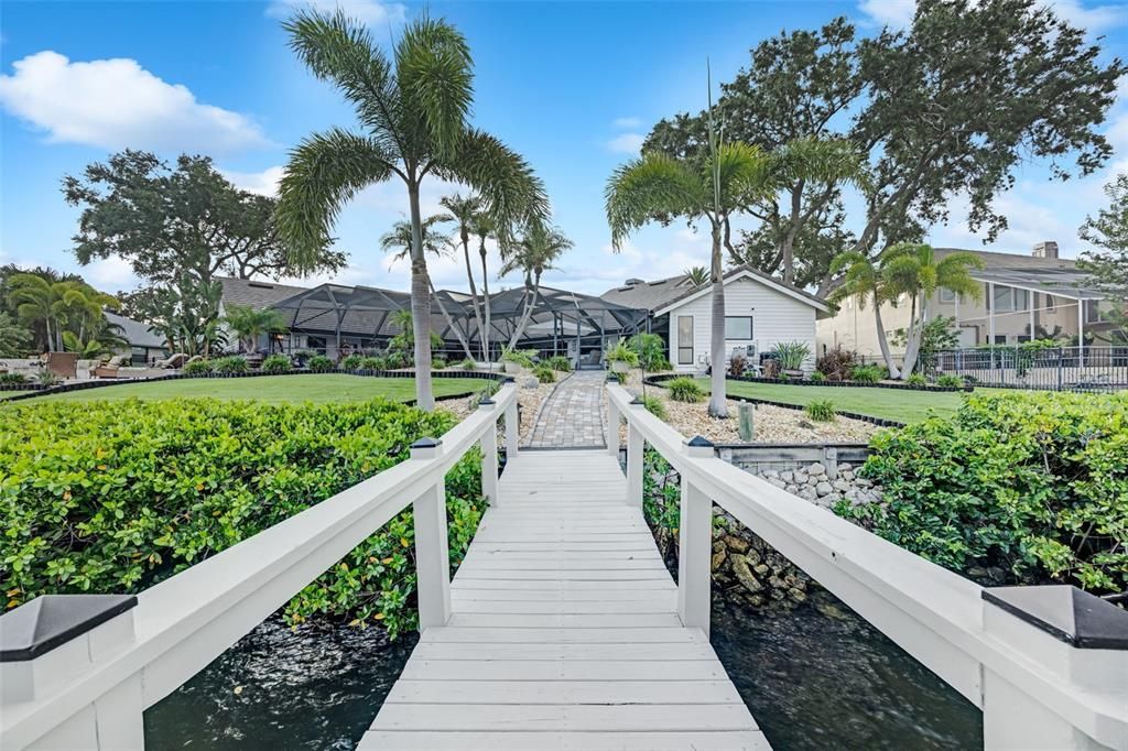 For Sale: $2,195,000 (4 beds, 3 baths, 3855 Square Feet)