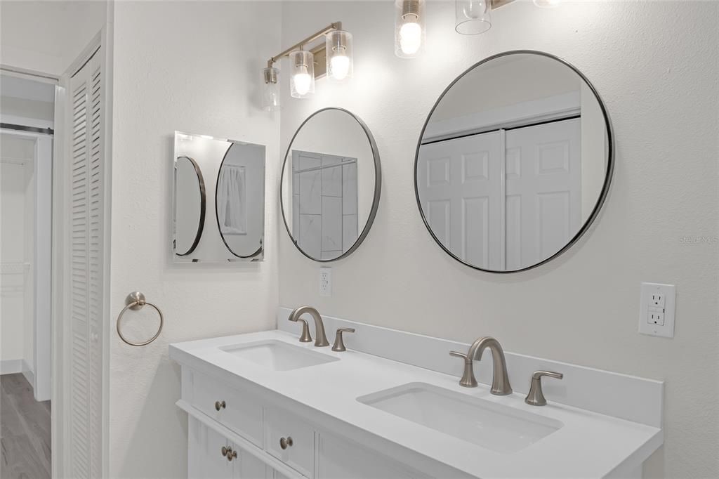 En Venta: $278,000 (3 camas, 2 baños, 1380 Pies cuadrados)