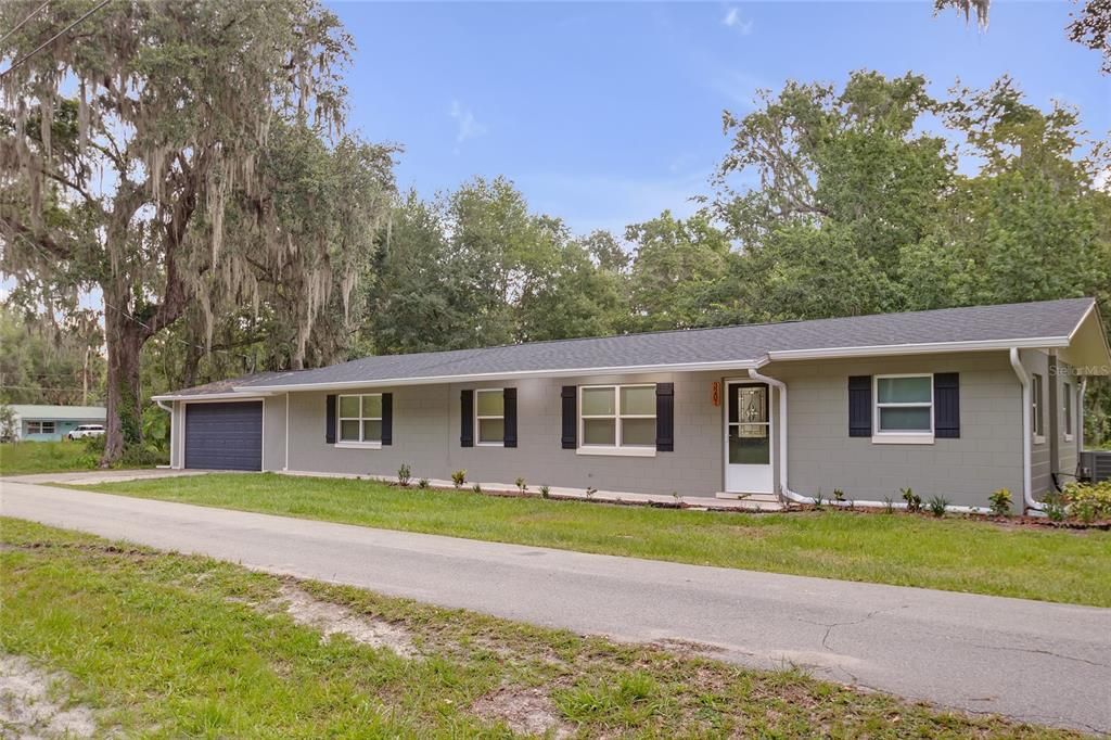 En Venta: $278,000 (3 camas, 2 baños, 1380 Pies cuadrados)