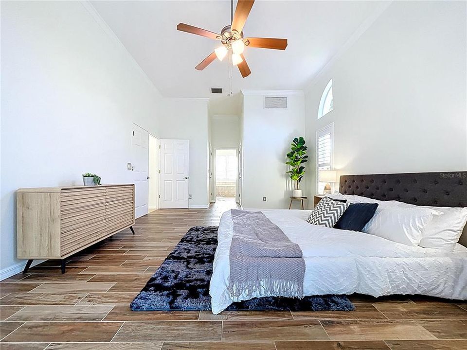 合同活跃: $925,000 (4 贝兹, 3 浴室, 2808 平方英尺)