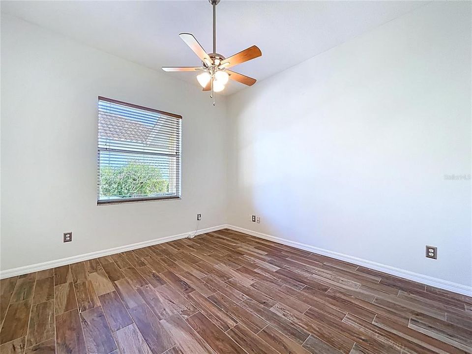 合同活跃: $925,000 (4 贝兹, 3 浴室, 2808 平方英尺)