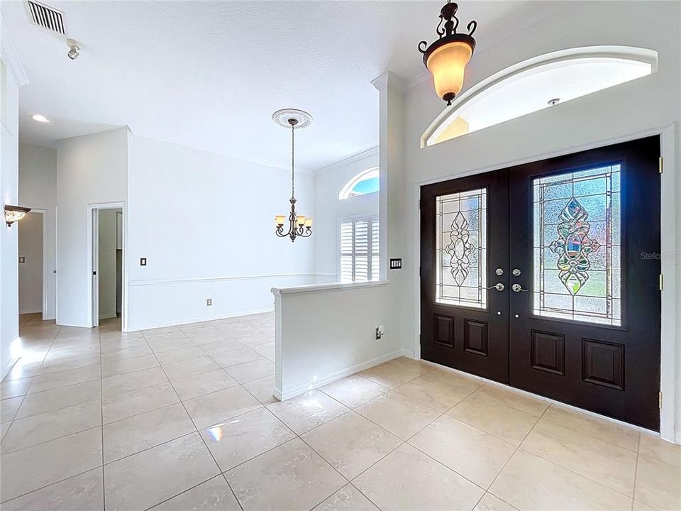 合同活跃: $925,000 (4 贝兹, 3 浴室, 2808 平方英尺)