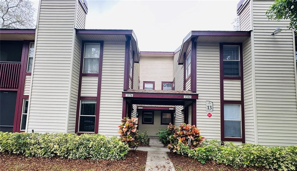 Recently Rented: $1,350 (1 beds, 1 baths, 900 Square Feet)