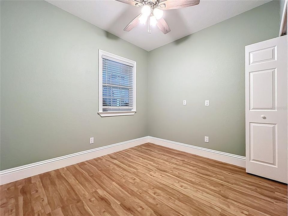 На продажу: $650,000 (4 спален, 0 ванн, 1853 Квадратных фут)