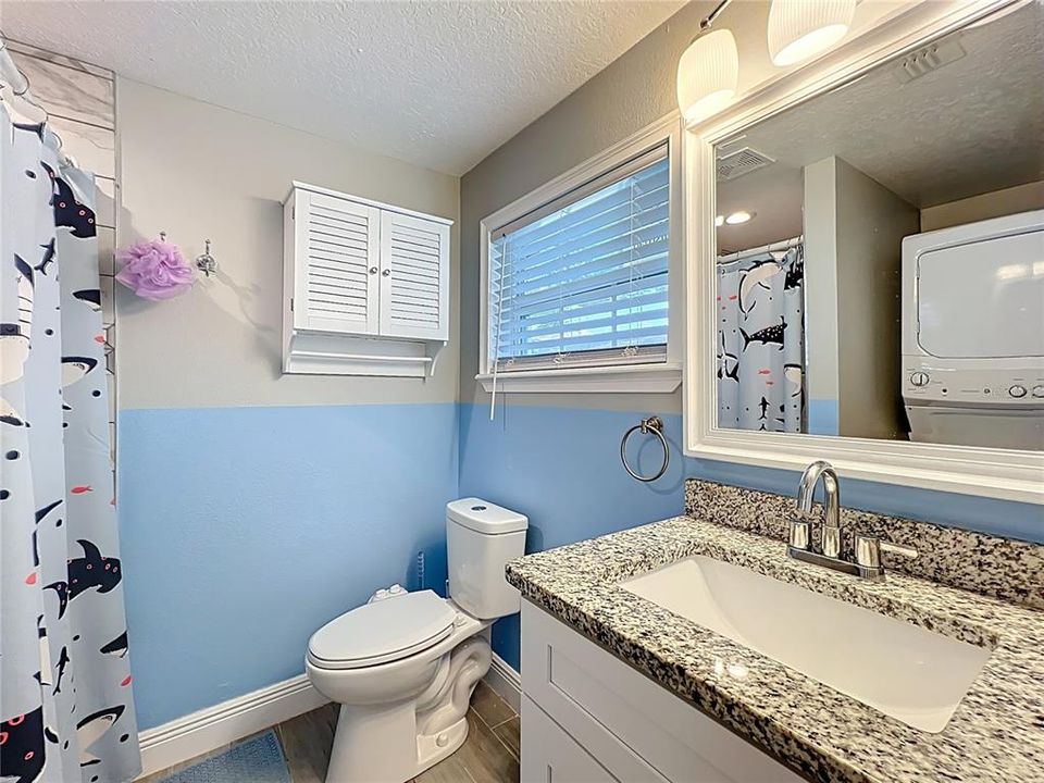 На продажу: $650,000 (4 спален, 0 ванн, 1853 Квадратных фут)