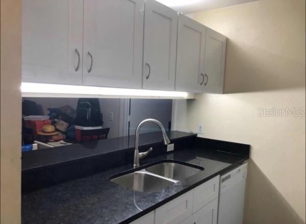 En Renta: $500 (4 camas, 4 baños, 1225 Pies cuadrados)