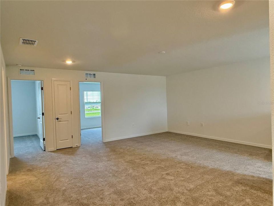 Active With Contract: $2,275 (4 beds, 2 baths, 2251 Square Feet)