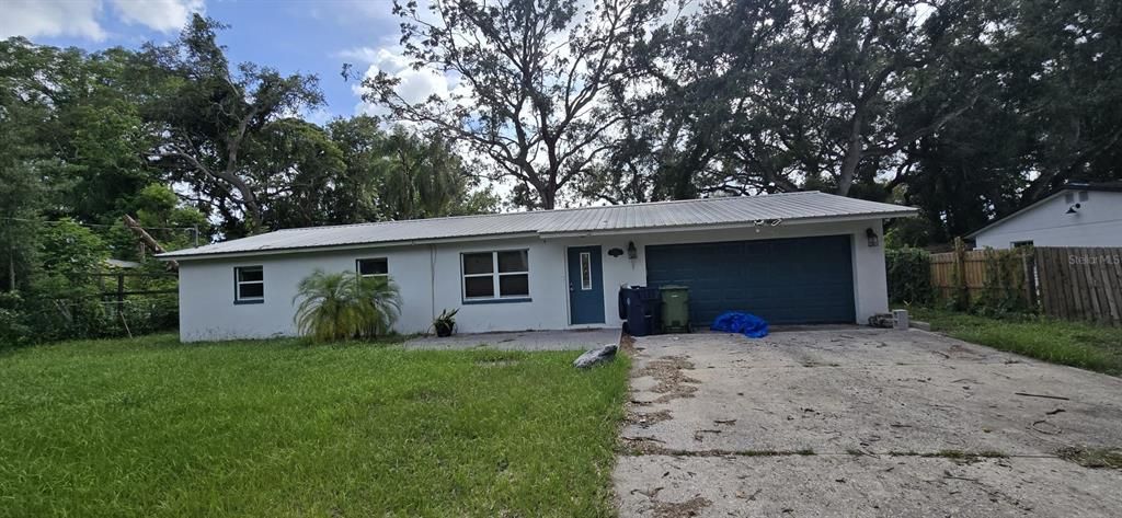 Recently Sold: $360,000 (3 beds, 2 baths, 1176 Square Feet)