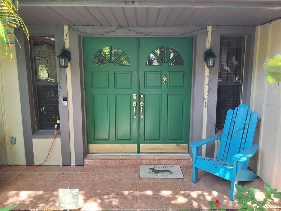 На продажу: $569,999 (3 спален, 2 ванн, 2500 Квадратных фут)