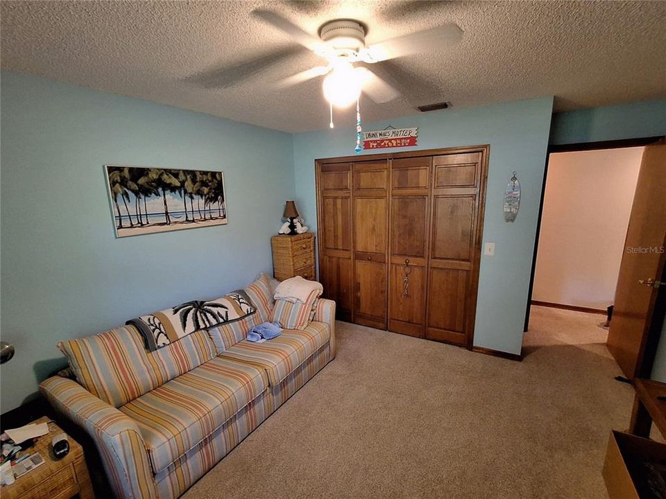 На продажу: $569,999 (3 спален, 2 ванн, 2500 Квадратных фут)