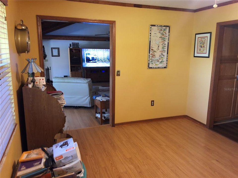 На продажу: $569,999 (3 спален, 2 ванн, 2500 Квадратных фут)