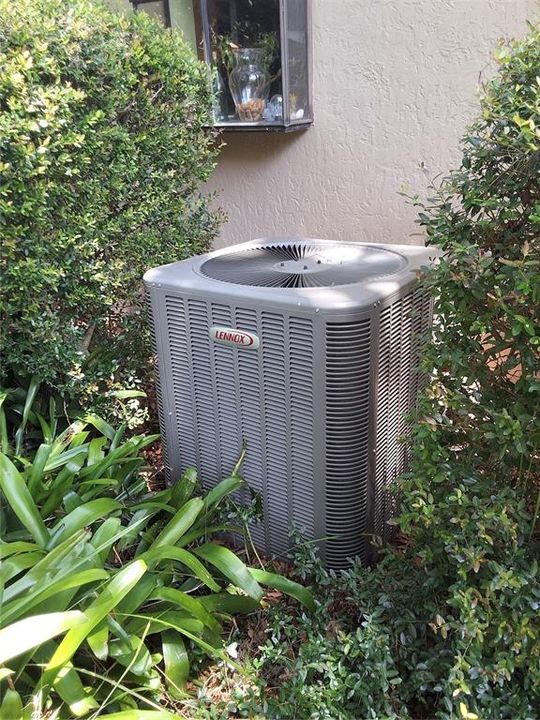 На продажу: $569,999 (3 спален, 2 ванн, 2500 Квадратных фут)