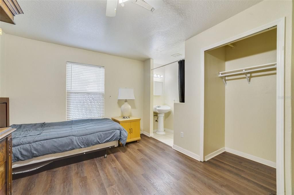 待售: $60,000 (0 贝兹, 0 浴室, 4950 平方英尺)