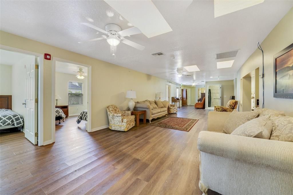 待售: $60,000 (0 贝兹, 0 浴室, 4950 平方英尺)