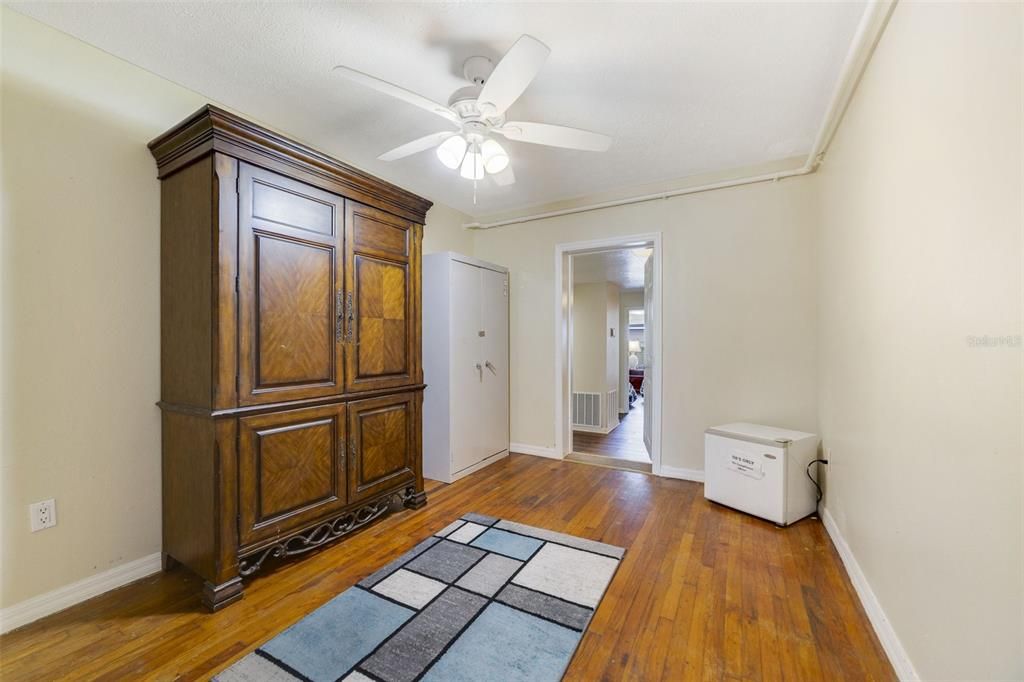 待售: $60,000 (0 贝兹, 0 浴室, 4950 平方英尺)