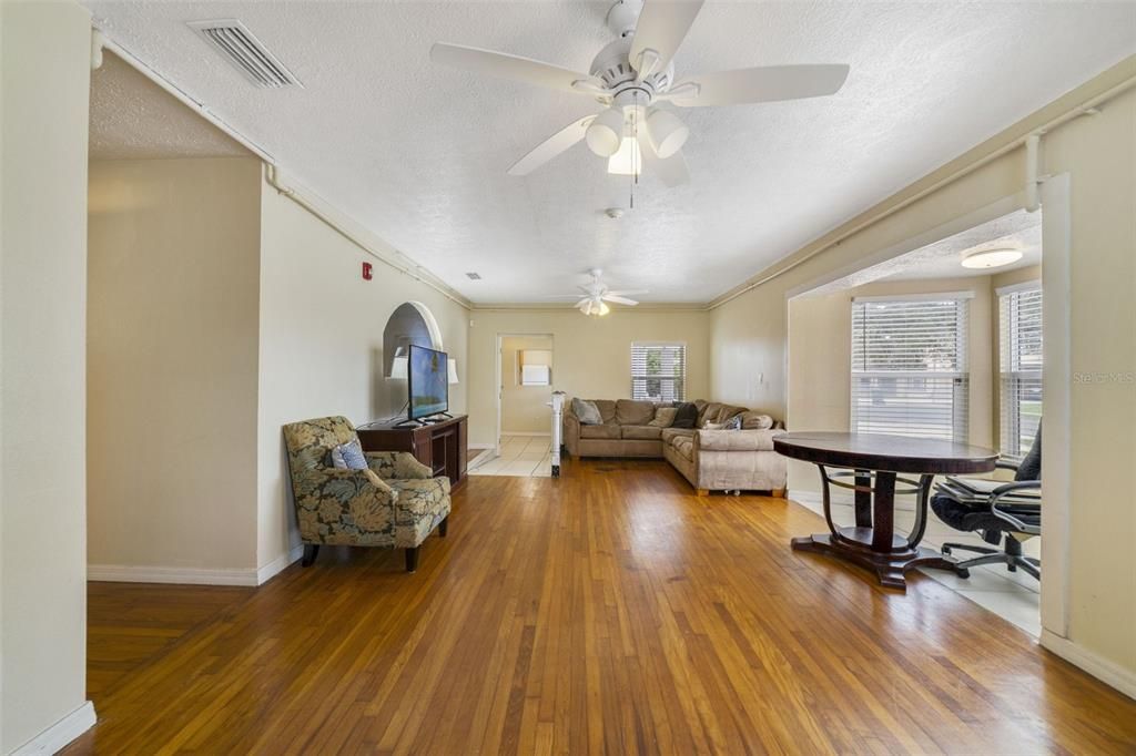 待售: $60,000 (0 贝兹, 0 浴室, 4950 平方英尺)