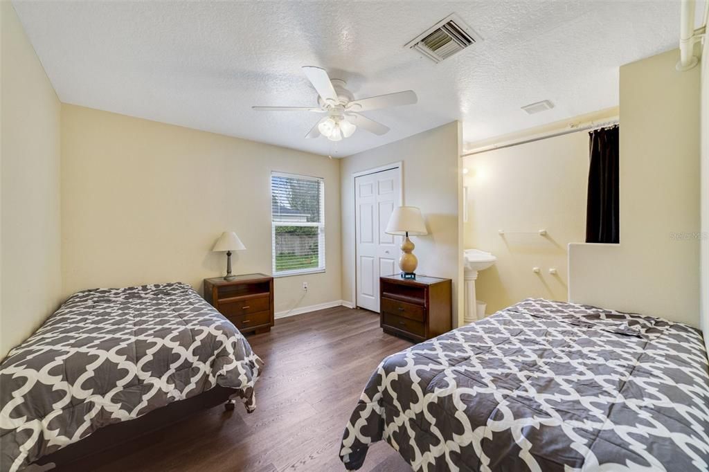 待售: $60,000 (0 贝兹, 0 浴室, 4950 平方英尺)