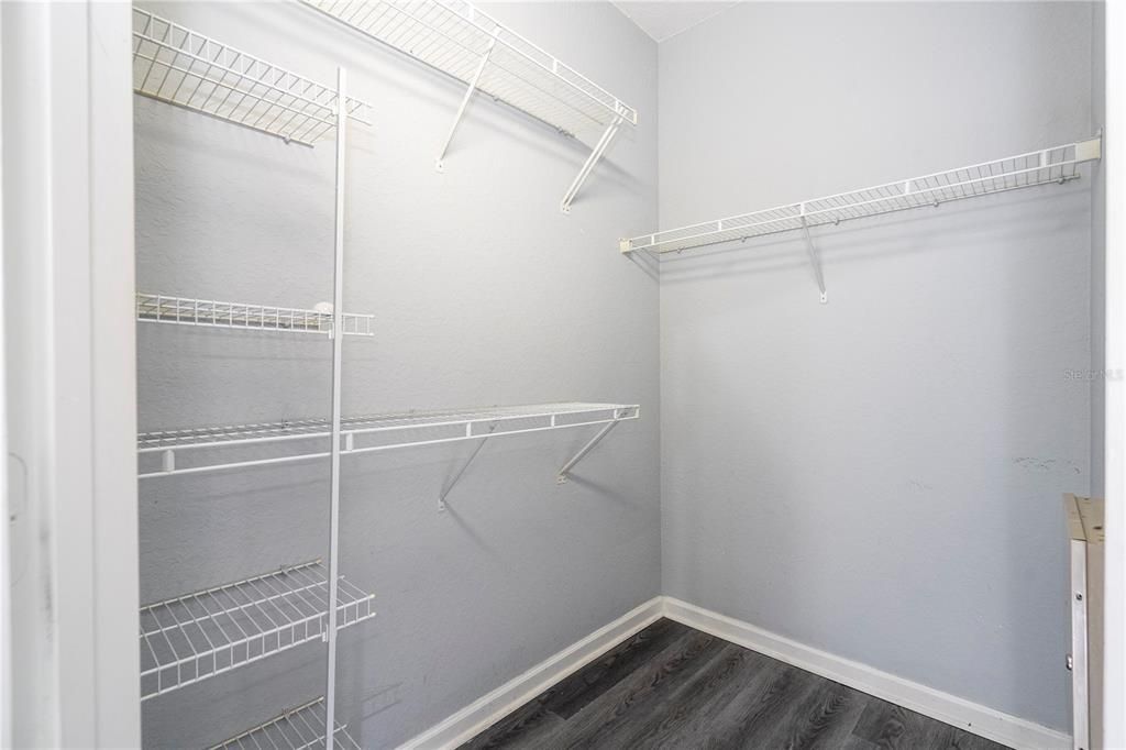 合同活跃: $1,850 (3 贝兹, 2 浴室, 1247 平方英尺)