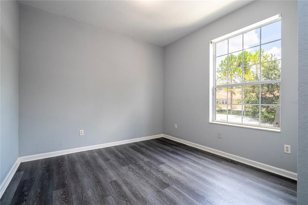 合同活跃: $1,850 (3 贝兹, 2 浴室, 1247 平方英尺)