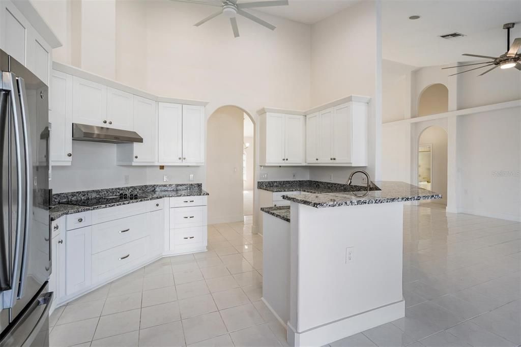 На продажу: $1,100,000 (3 спален, 2 ванн, 2416 Квадратных фут)