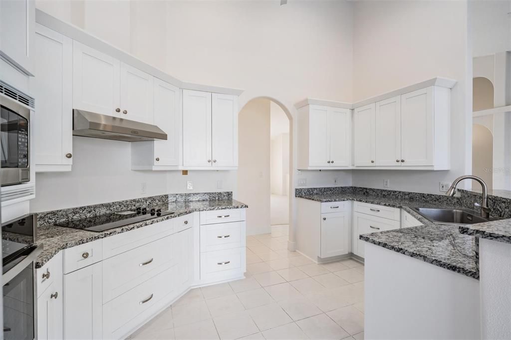 На продажу: $1,100,000 (3 спален, 2 ванн, 2416 Квадратных фут)