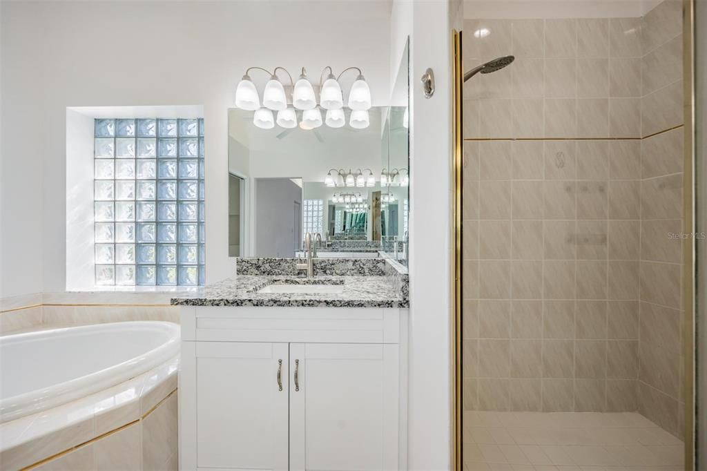 На продажу: $1,100,000 (3 спален, 2 ванн, 2416 Квадратных фут)