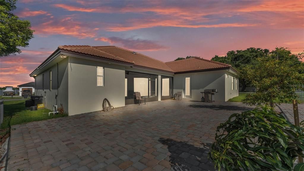 待售: $699,999 (4 贝兹, 4 浴室, 3050 平方英尺)