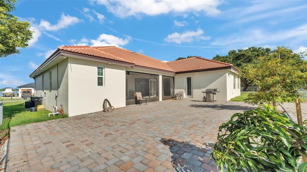 待售: $699,999 (4 贝兹, 4 浴室, 3050 平方英尺)