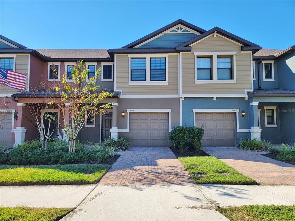 Active With Contract: $2,200 (3 beds, 2 baths, 1601 Square Feet)