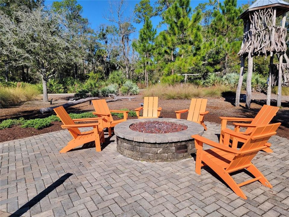 Active With Contract: $2,200 (3 beds, 2 baths, 1601 Square Feet)