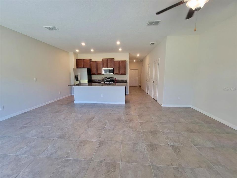 Active With Contract: $2,200 (3 beds, 2 baths, 1601 Square Feet)