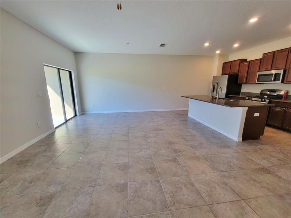 Active With Contract: $2,200 (3 beds, 2 baths, 1601 Square Feet)