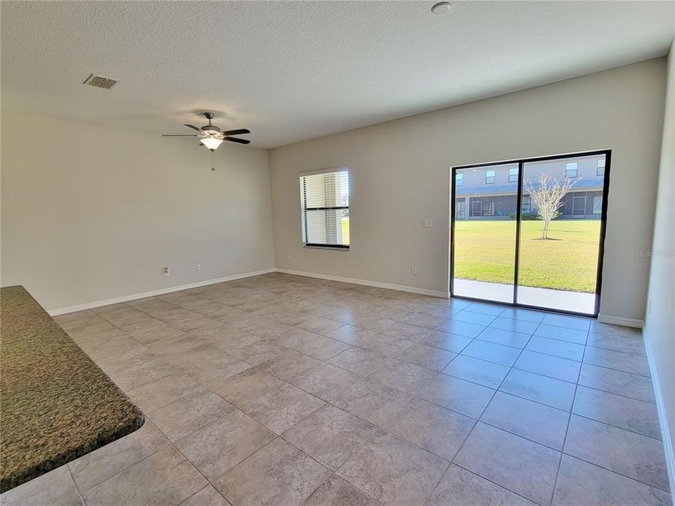 Active With Contract: $2,200 (3 beds, 2 baths, 1601 Square Feet)