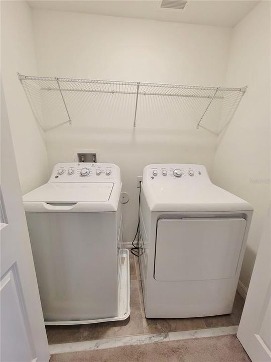 Active With Contract: $2,200 (3 beds, 2 baths, 1601 Square Feet)