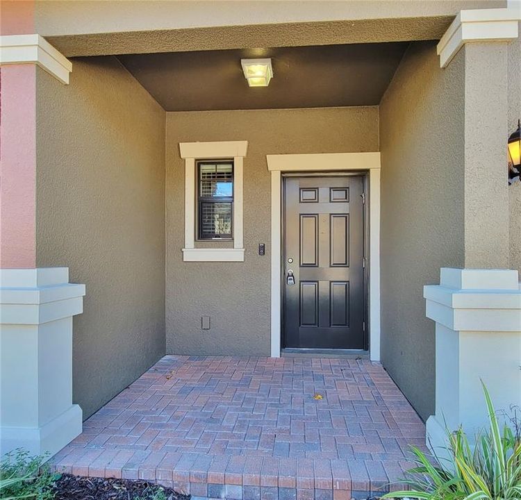 Active With Contract: $2,200 (3 beds, 2 baths, 1601 Square Feet)