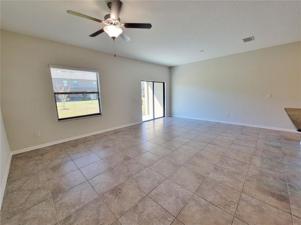 Active With Contract: $2,200 (3 beds, 2 baths, 1601 Square Feet)