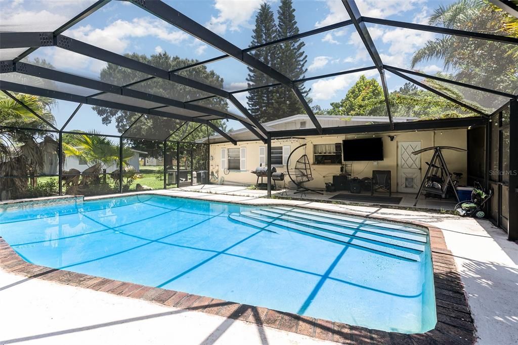 На продажу: $250,000 (3 спален, 2 ванн, 1060 Квадратных фут)