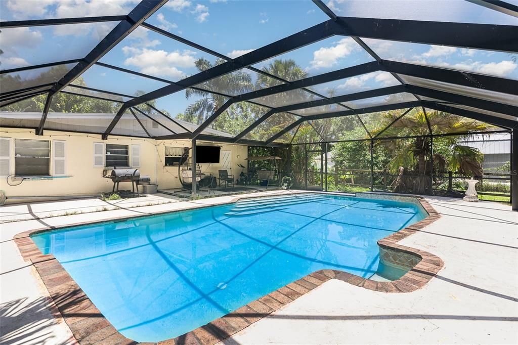 На продажу: $250,000 (3 спален, 2 ванн, 1060 Квадратных фут)