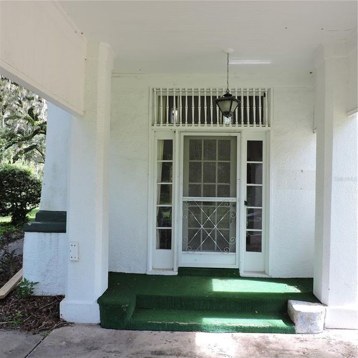 Activo con contrato: $420,000 (4 camas, 2 baños, 2793 Pies cuadrados)