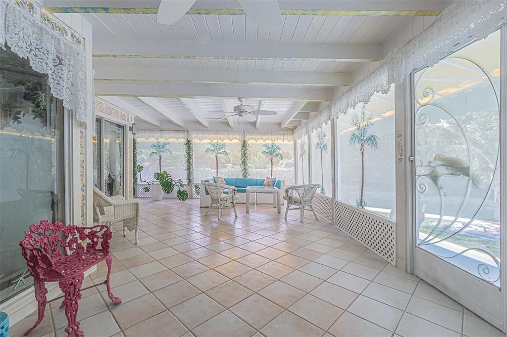 For Sale: $1,300,000 (3 beds, 2 baths, 2343 Square Feet)