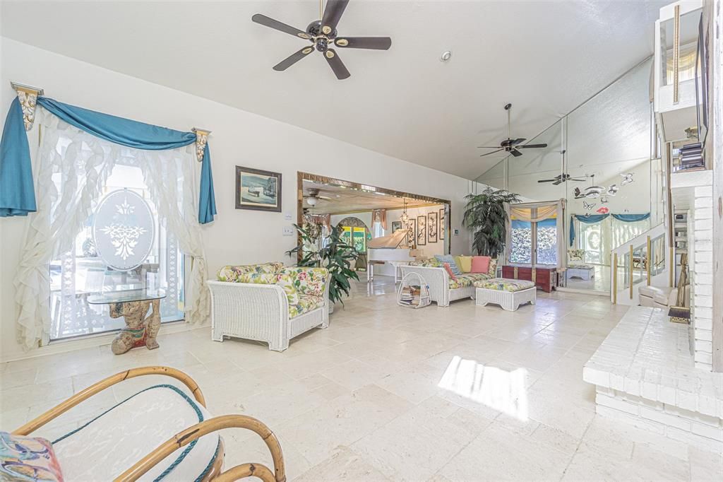 For Sale: $1,300,000 (3 beds, 2 baths, 2343 Square Feet)