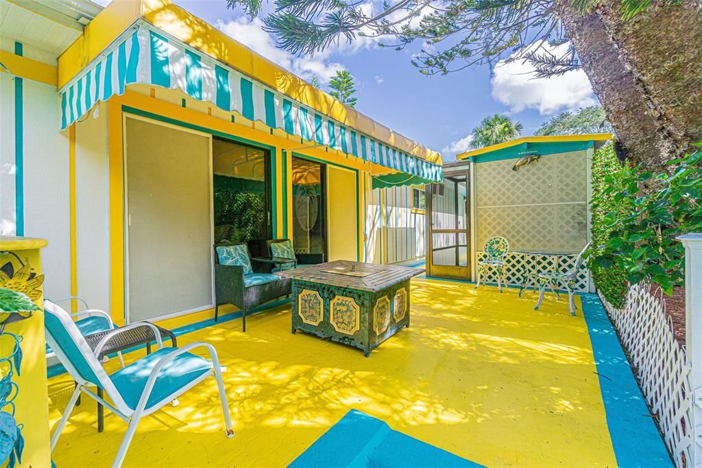 For Sale: $1,300,000 (3 beds, 2 baths, 2343 Square Feet)