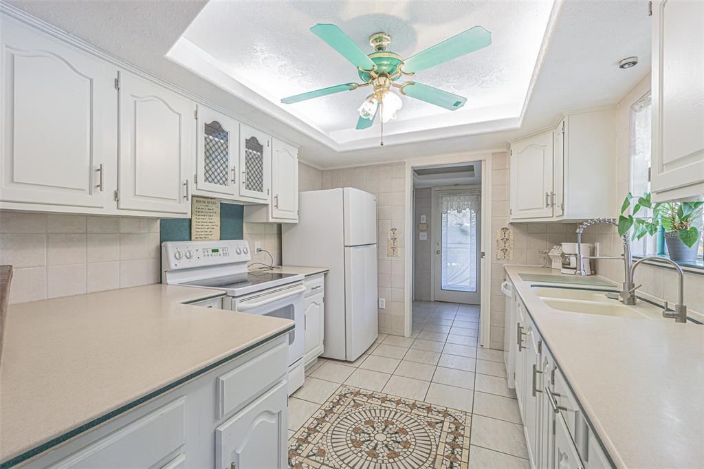 For Sale: $1,300,000 (3 beds, 2 baths, 2343 Square Feet)