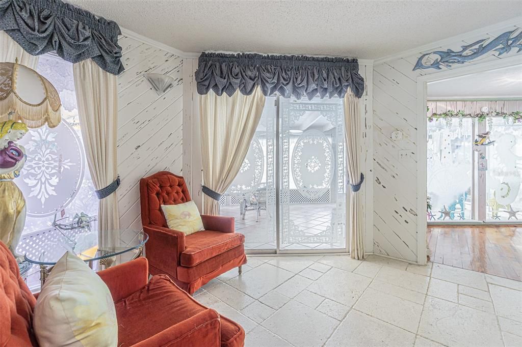 For Sale: $1,300,000 (3 beds, 2 baths, 2343 Square Feet)