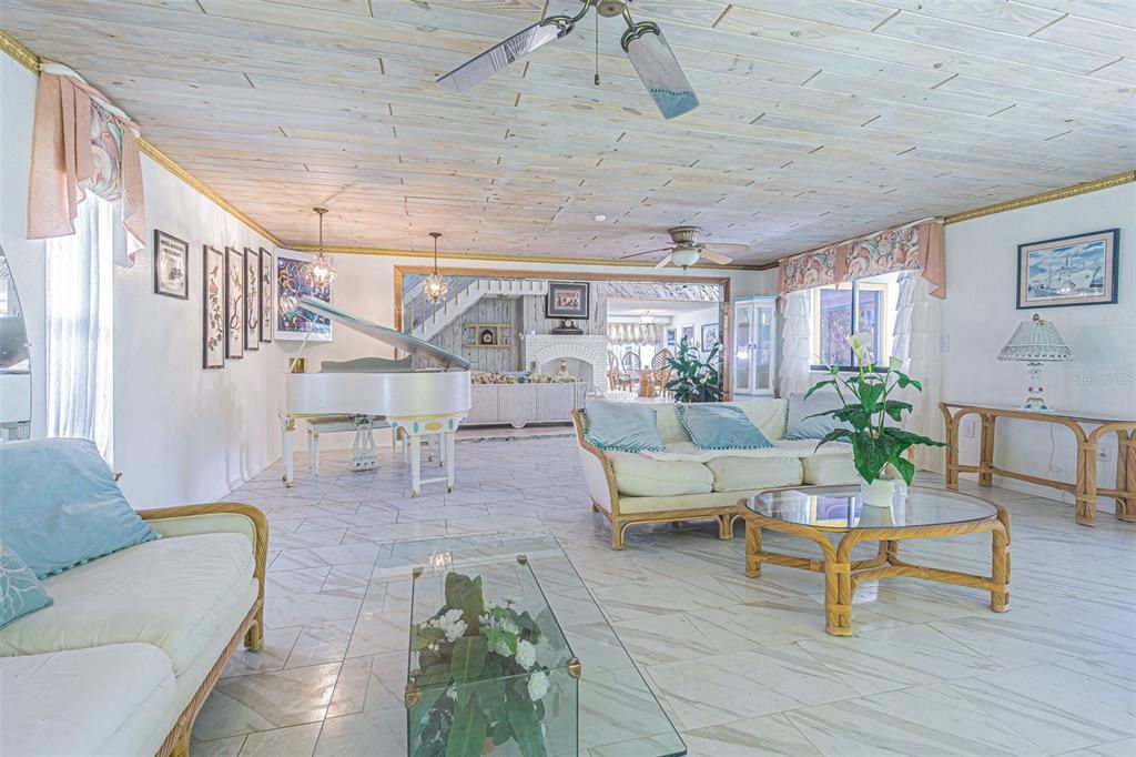 For Sale: $1,300,000 (3 beds, 2 baths, 2343 Square Feet)